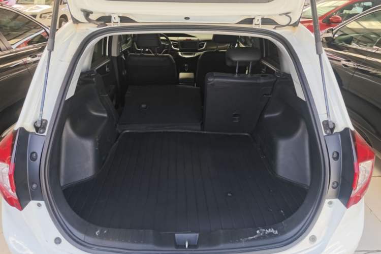 Used Honda Jade 2014 1.8L CVT Luxury Edition 5 seats Trunk