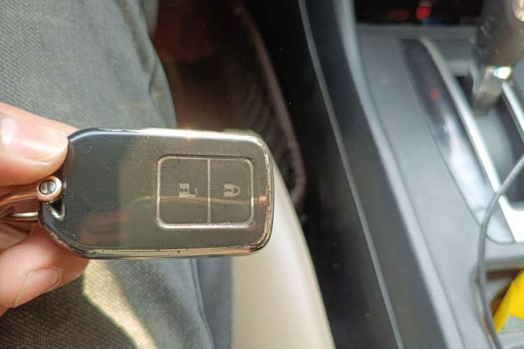 Used Honda Jade 2014 1.8L Automatic Comfort Elite Version 5 Seats Vehicle Key