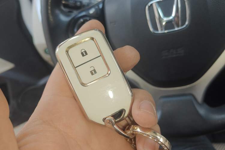 Used Honda Jade 2014 1.8L Automatic Comfort Elite Version 5 Seats Vehicle Key