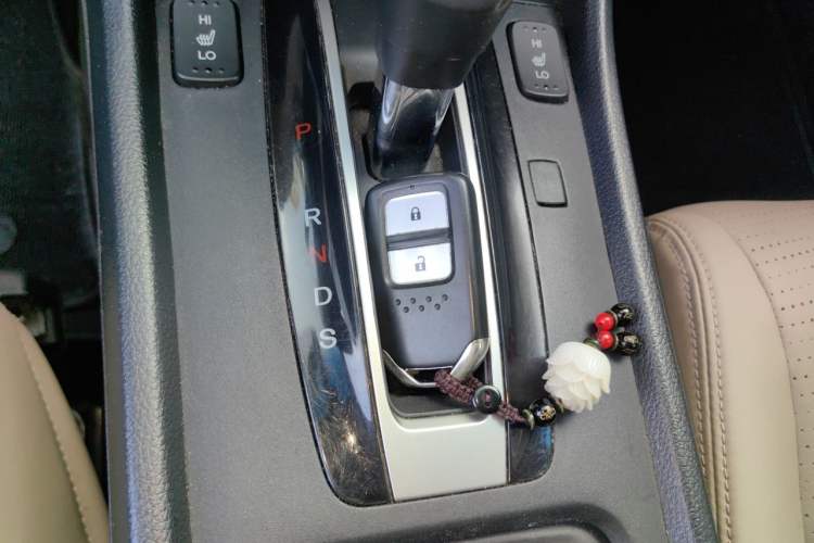 Used Honda Jade 2014 1.8L CVT Luxury Prestige Edition 5 Seats Vehicle Key