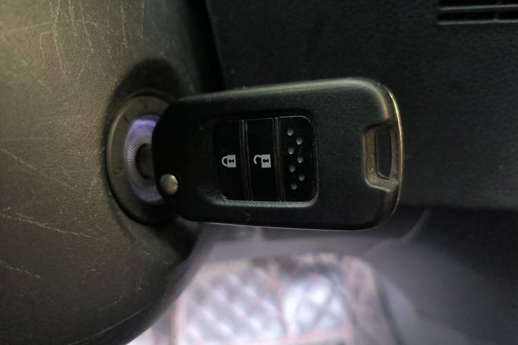 Used Honda Jade 2014 1.8L Automatic Comfort Elite Version 5 Seats Vehicle Key