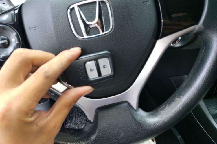 Used Honda Jade 2014 1.8L Automatic Comfort Elite Version 5 Seats Vehicle Key