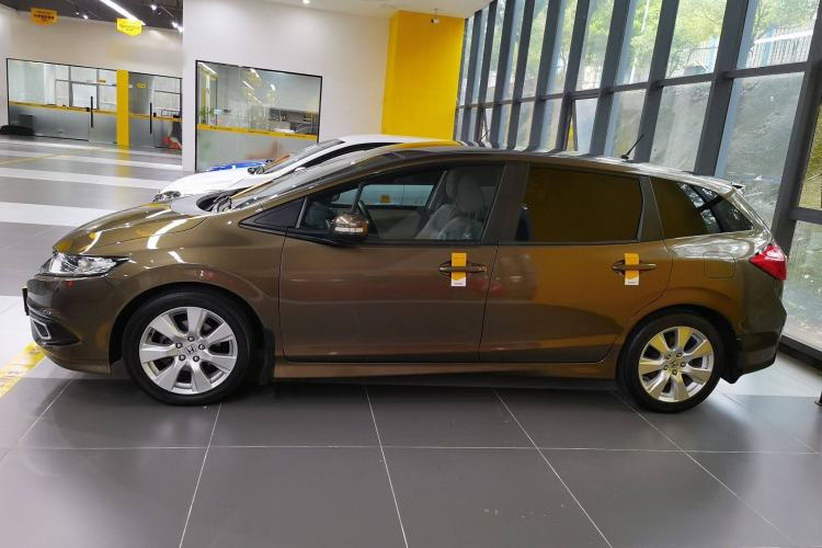 Used Honda Jade 2014 1.8L Automatic Comfort Elite Version 5 Seats Exterior 3