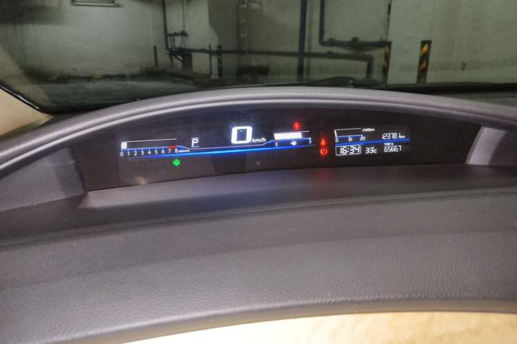 Used Honda Jade 2014 1.8L Automatic Comfort Elite Version 5 Seats Instrument Cluster
