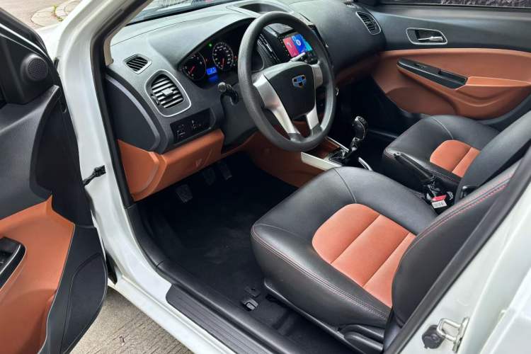 Used Honda Jade 2014 1.8L Automatic Comfort Elite Version 5 Seats Interior 2