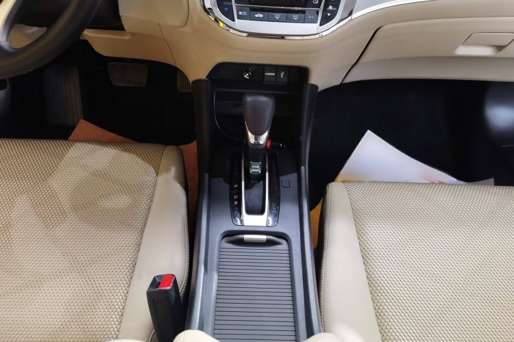 Used Honda Jade 2014 1.8L Automatic Comfort Elite Version 5 Seats Interior 6