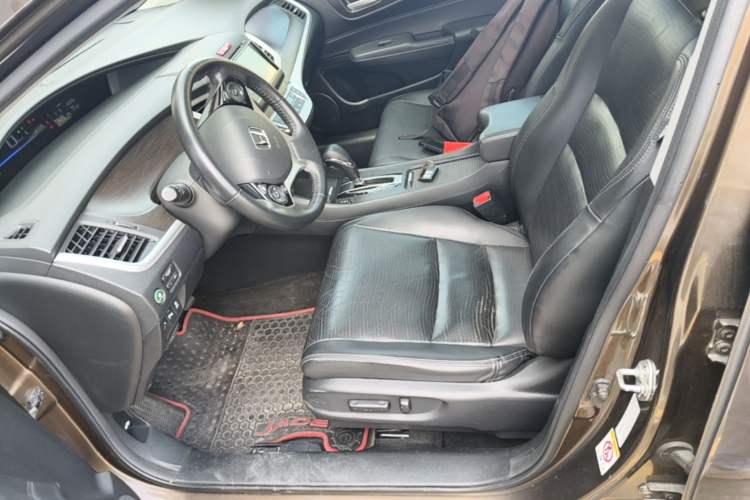 Used Honda Jade 2014 1.8L CVT Luxury Edition 5 seats Left Front Seat