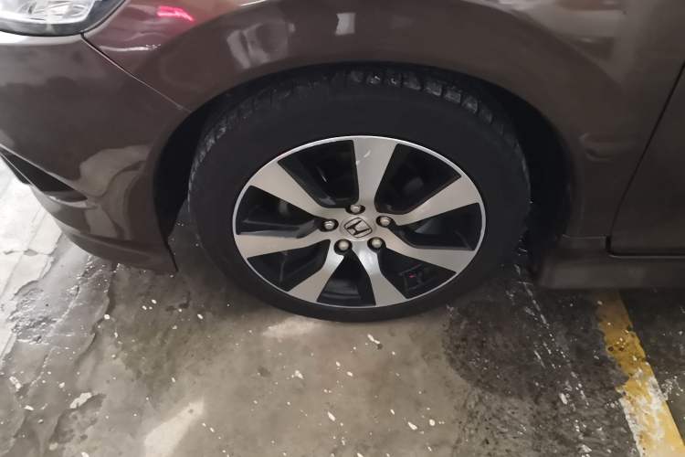 Used Honda Jade 2014 1.8L CVT Luxury Prestige Edition 5 Seats Left Front Wheel Hub