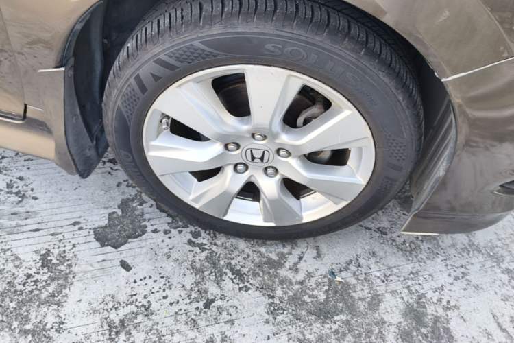 Used Honda Jade 2014 1.8L CVT Luxury Edition 5 seats Right Front Wheel Hub