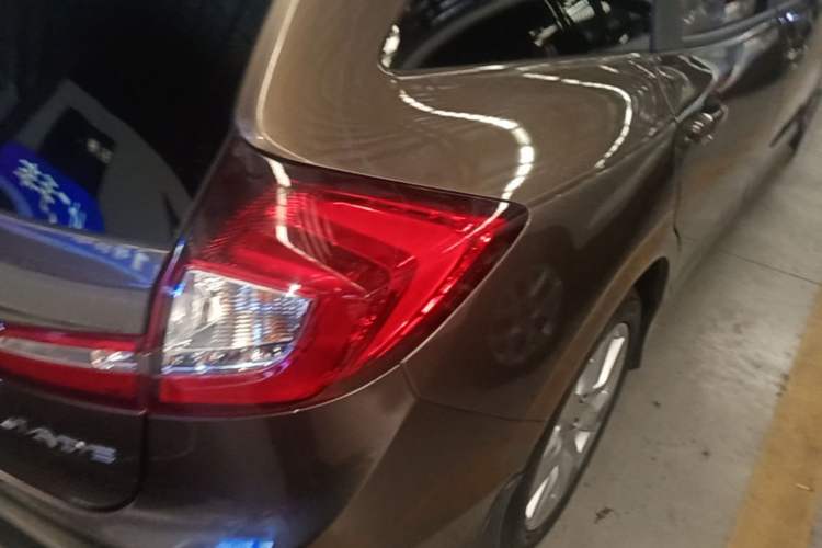Used Honda Jade 2014 1.8L Automatic Comfort Elite Version 5 Seats Right Rear Taillight