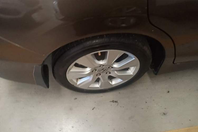 Used Honda Jade 2014 1.8L Automatic Comfort Elite Version 5 Seats Right Rear Wheel Hub