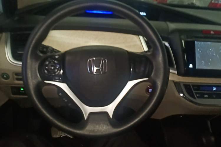 Used Honda Jade 2014 1.8L Automatic Comfort Elite Version 5 Seats Steering Wheel
