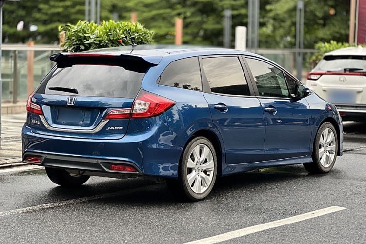 Used Honda Jade 2016 1.8L Automatic Comfort Elite Version 5 Seats Exterior 4