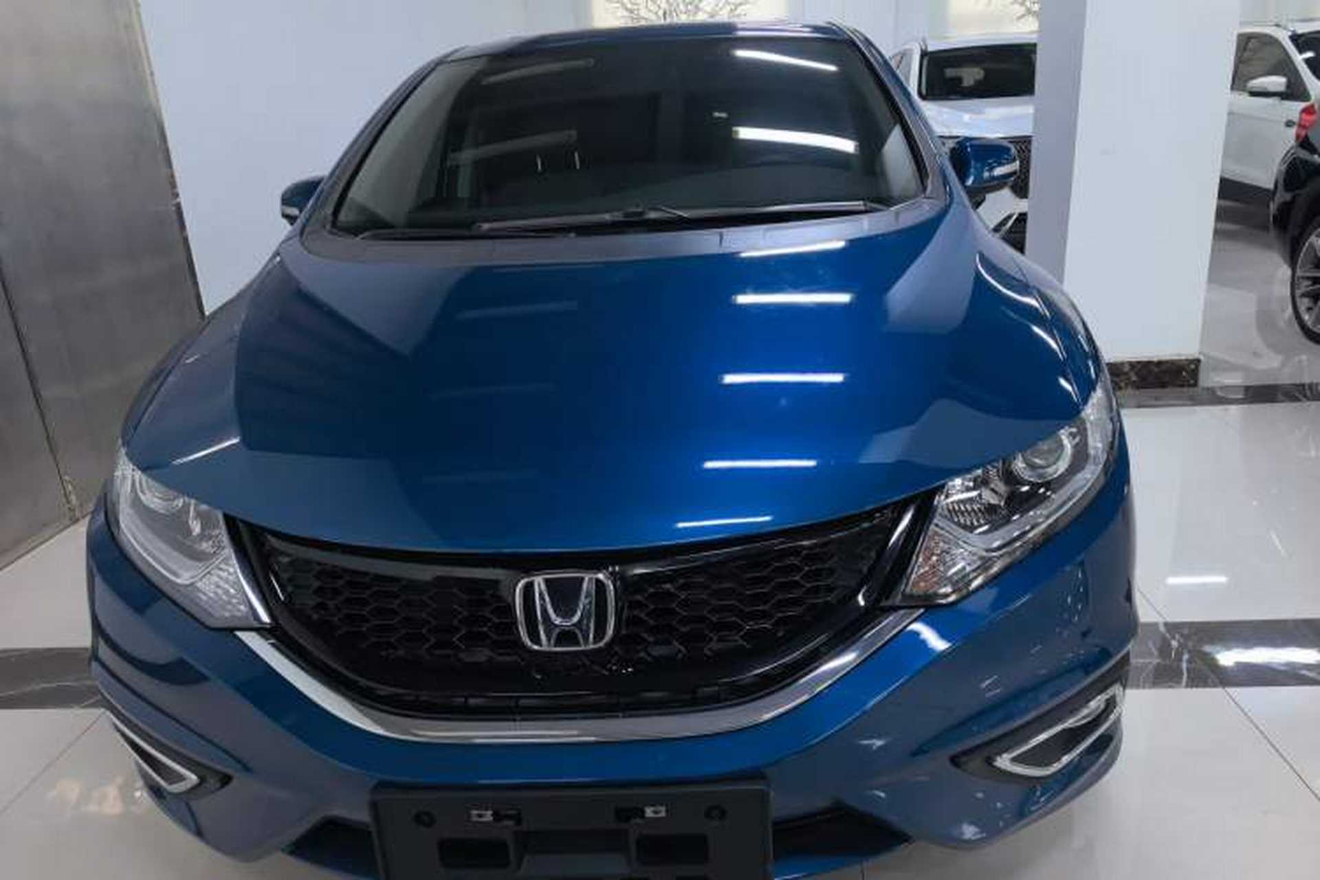 Used Honda Jade 2016 1.8L Automatic Comfort Elite Version 5 Seats Front