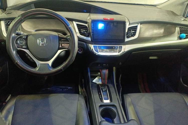 Used Honda Jade 2016 1.8L Automatic Comfort Elite Version 5 Seats Interior 2