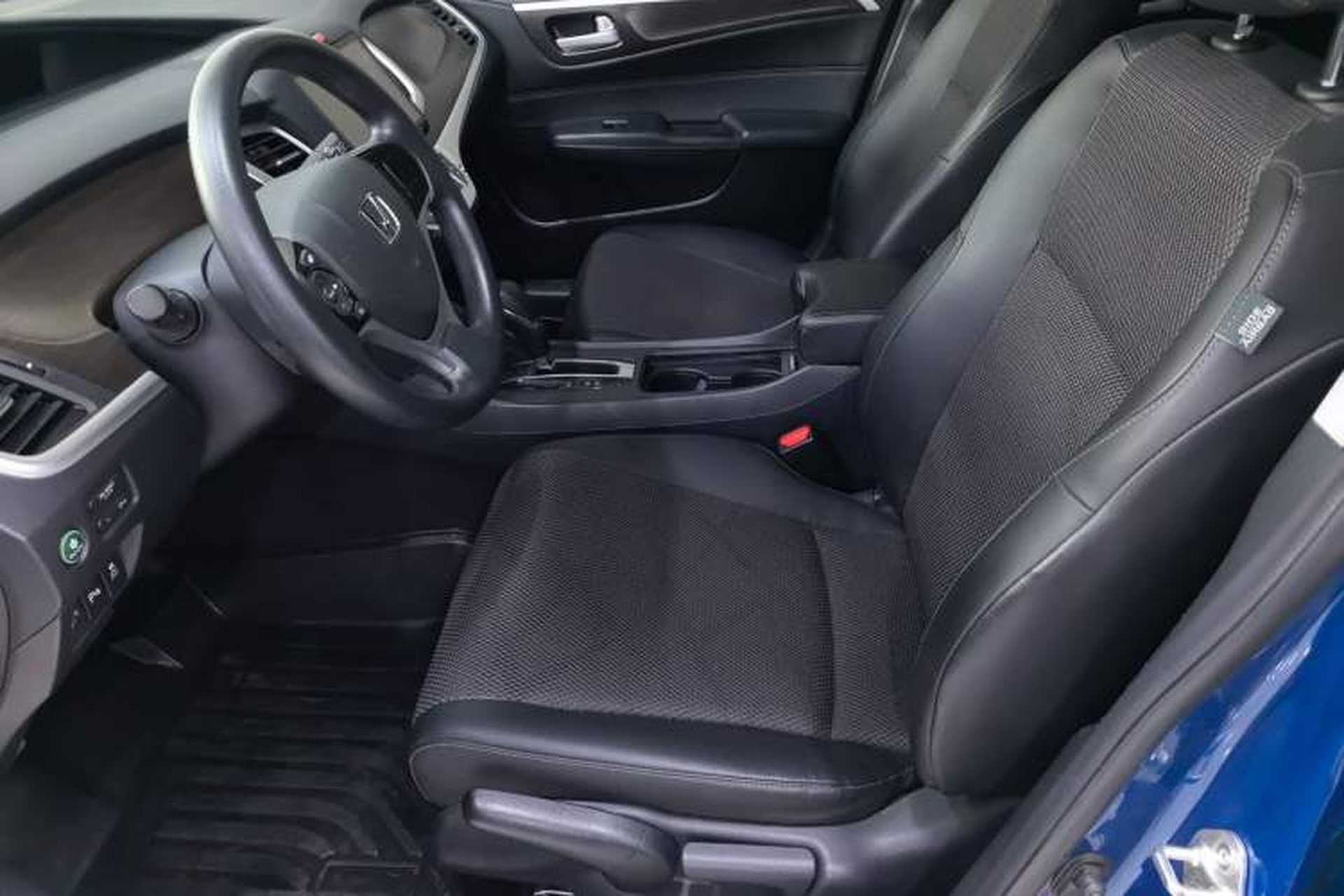 Used Honda Jade 2016 1.8L Automatic Comfort Elite Version 5 Seats Left Front Seat