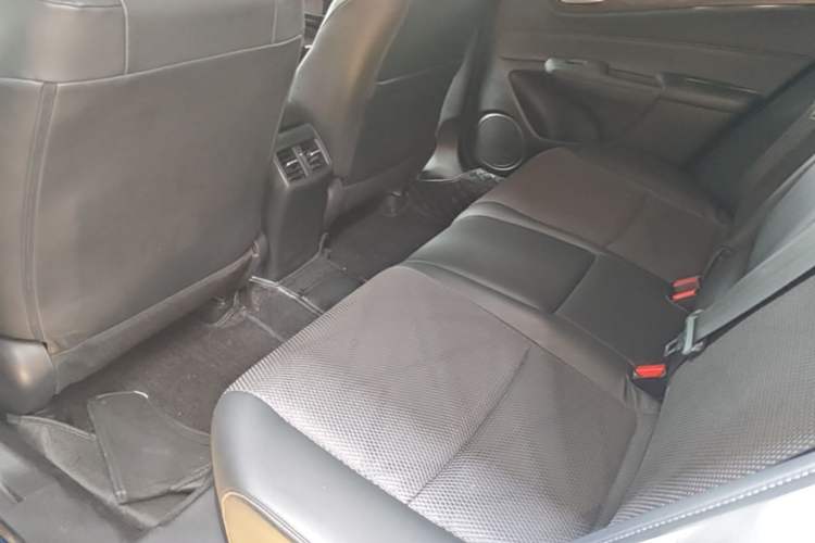 Used Honda Jade 2016 1.8L Automatic Comfort Elite Version 5 Seats Left Rear Seat