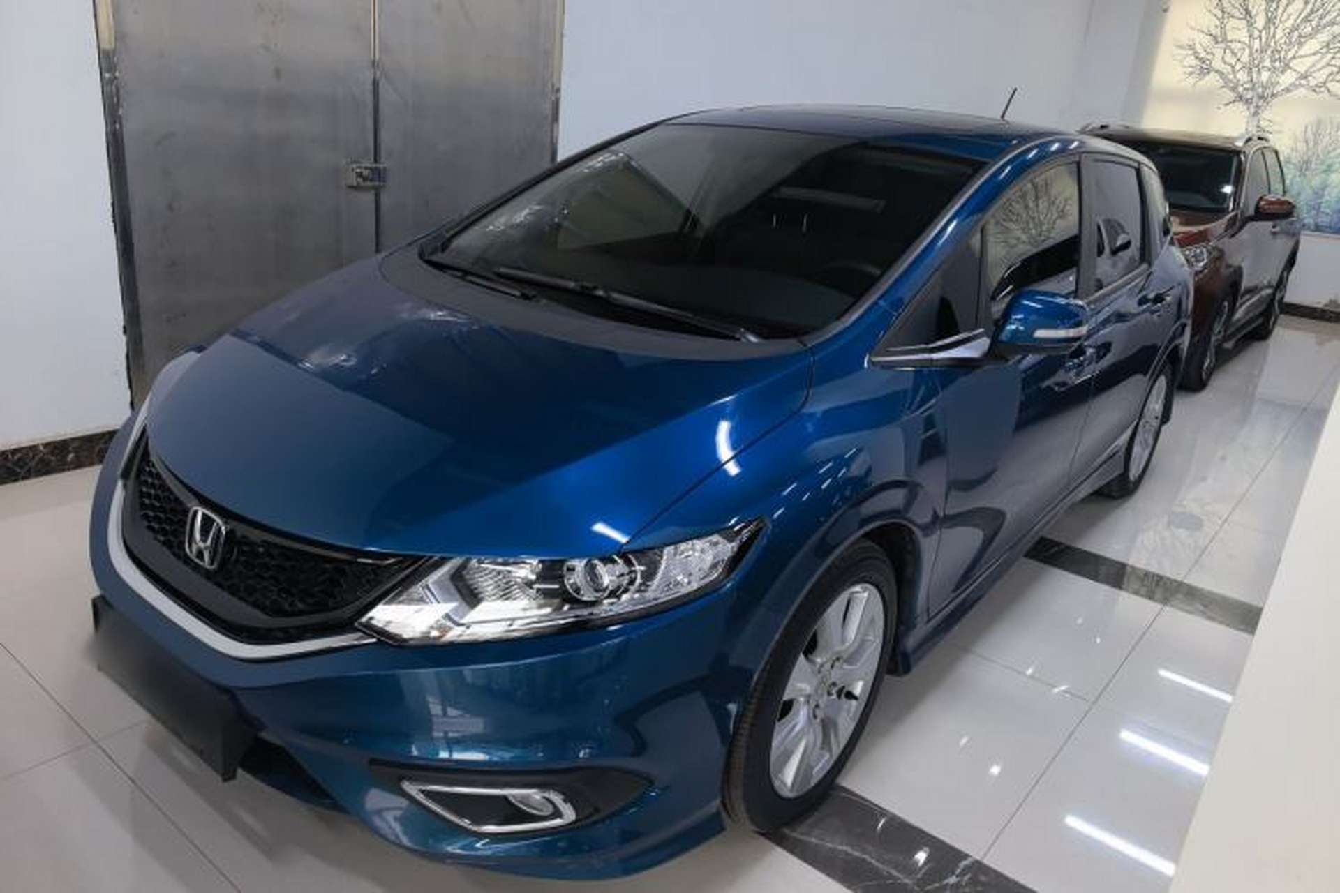 Used Honda Jade 2016 1.8L Automatic Comfort Elite Version 5 Seats Left Side