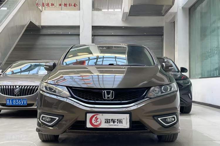 Used Honda Jade 2016 1.8L Automatic Comfort Elite Version 5 Seats Exterior 1