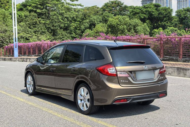 Used Honda Jade 2016 1.8L Automatic Comfort Elite Version 5 Seats Exterior 3