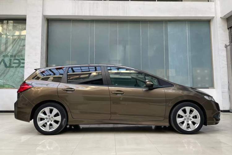 Used Honda Jade 2016 1.8L Automatic Comfort Elite Version 5 Seats Exterior 3