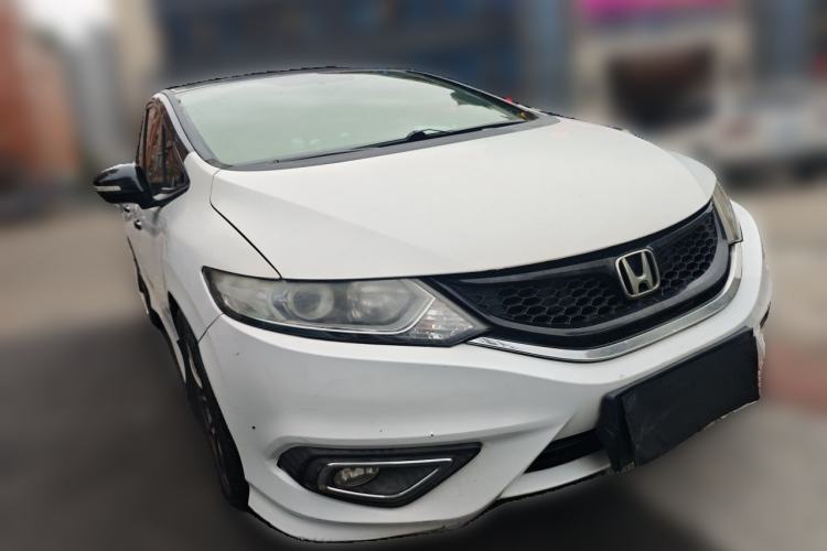 Used Honda Jade 2016 1.8L Automatic Comfort Elite Version 5 Seats Front Right 45 Deg
