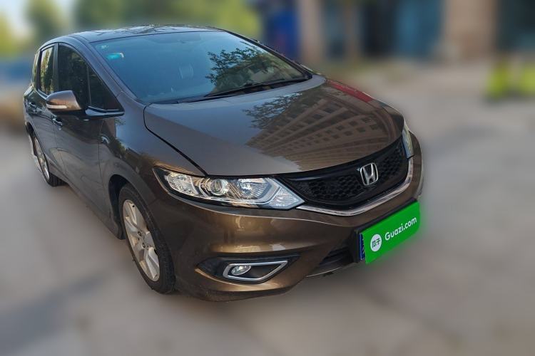 Used Honda Jade 2016 1.8L Automatic Comfort Elite Version 5 Seats Front Right 45 Deg