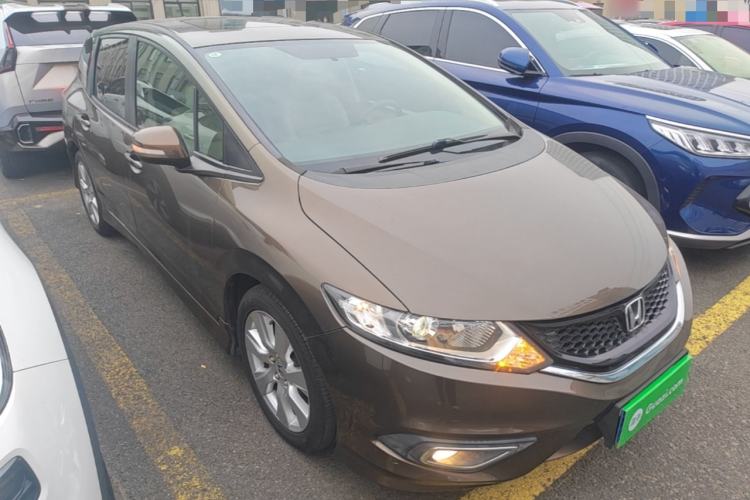 Used Honda Jade 2016 1.8L Automatic Comfort Elite Version 5 Seats Front Right 45 Deg