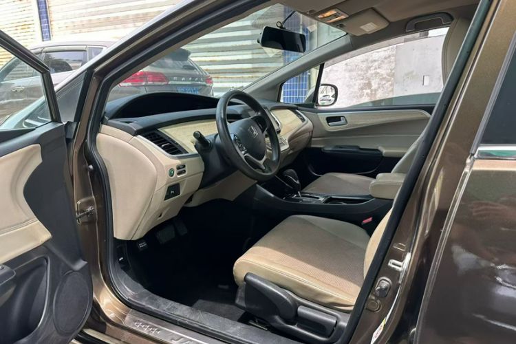 Used Honda Jade 2016 1.8L Automatic Comfort Version 5 Seats Interior 1