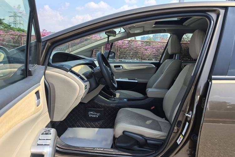 Used Honda Jade 2016 1.8L Automatic Comfort Elite Version 5 Seats Interior 10