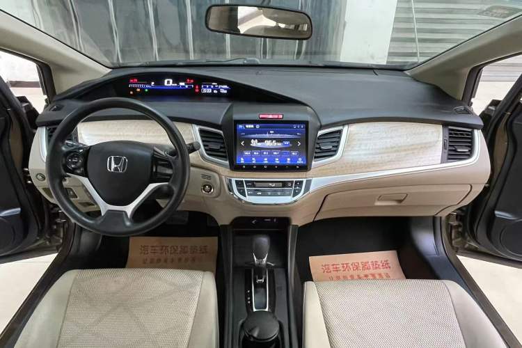 Used Honda Jade 2016 1.8L Automatic Comfort Elite Version 5 Seats Interior 2