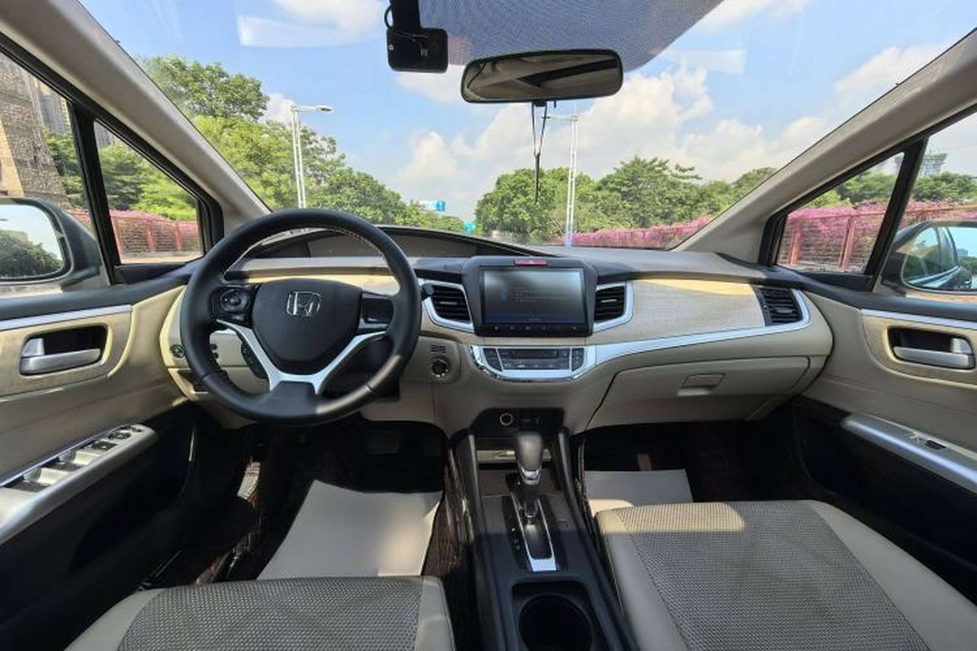 Used Honda Jade 2016 1.8L Automatic Comfort Elite Version 5 Seats Interior 5