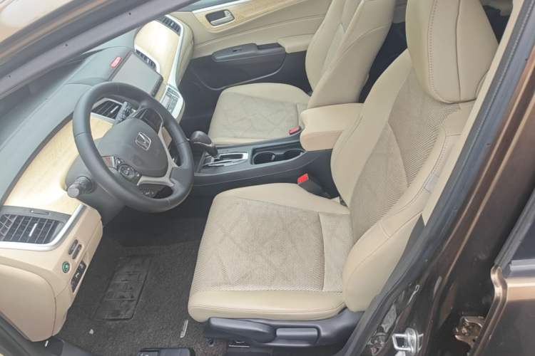 Used Honda Jade 2016 1.8L Automatic Comfort Elite Version 5 Seats Left Front Seat