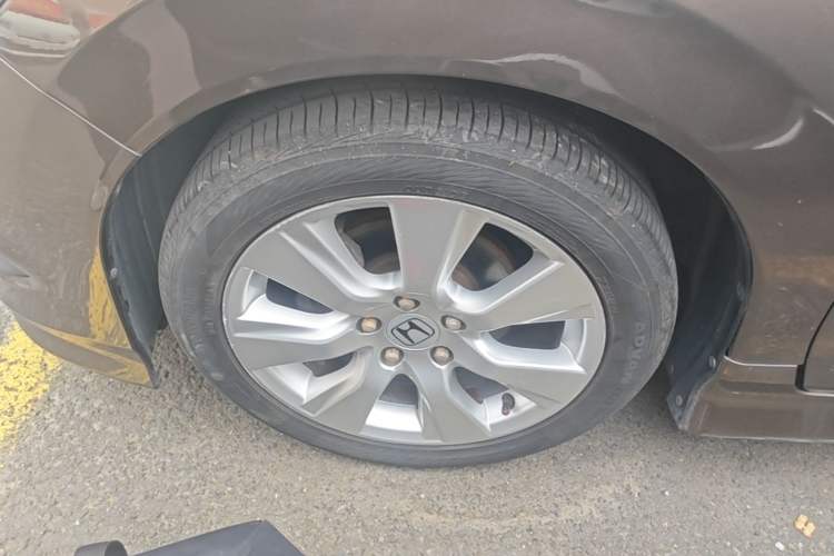Used Honda Jade 2016 1.8L Automatic Comfort Elite Version 5 Seats Left Front Wheel Hub