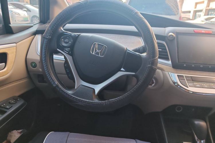 Used Honda Jade 2016 1.8L Automatic Comfort Elite Version 5 Seats Steering Wheel