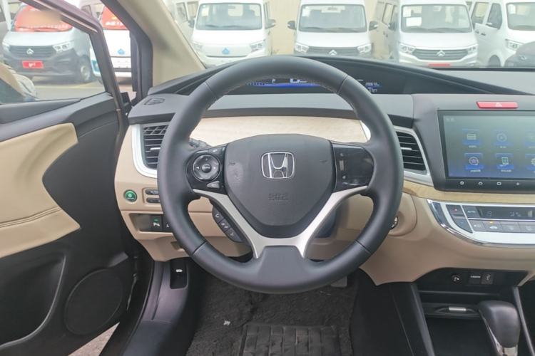 Used Honda Jade 2016 1.8L Automatic Comfort Elite Version 5 Seats Steering Wheel