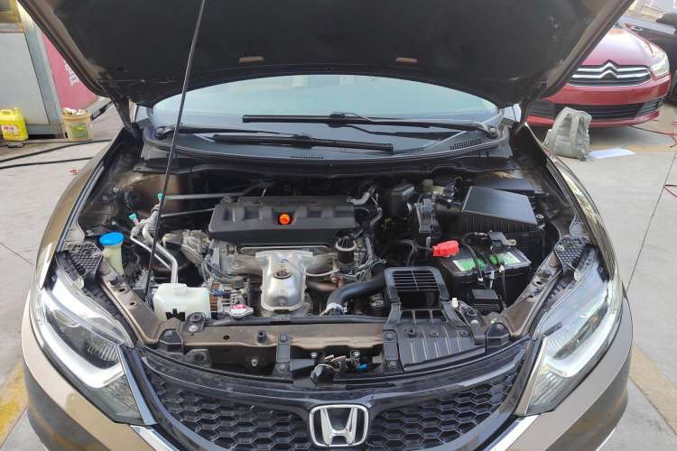 Used Honda Jade 2016 1.8L Automatic Comfort Elite Version 5 Seats Engine Bay