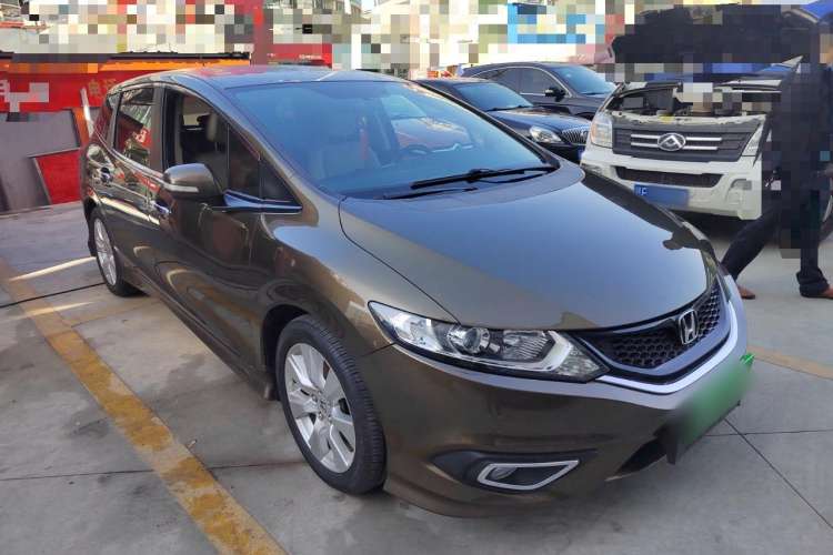 Used Honda Jade 2016 1.8L Automatic Comfort Elite Version 5 Seats Front Right 45 Deg