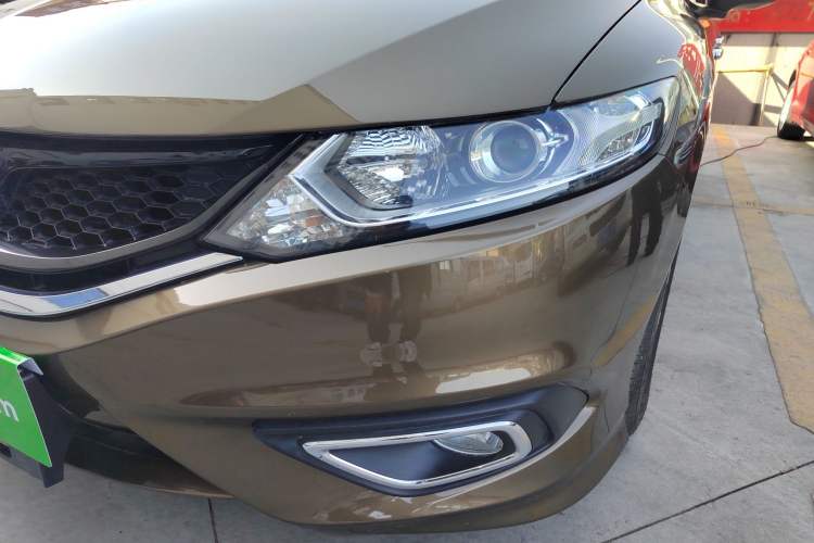 Used Honda Jade 2016 1.8L Automatic Comfort Elite Version 5 Seats Left Front Headlight