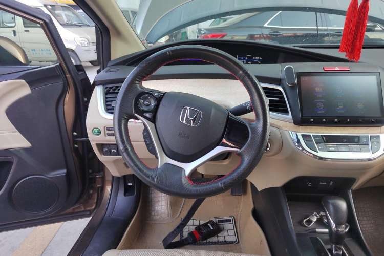 Used Honda Jade 2016 1.8L Automatic Comfort Elite Version 5 Seats Steering Wheel