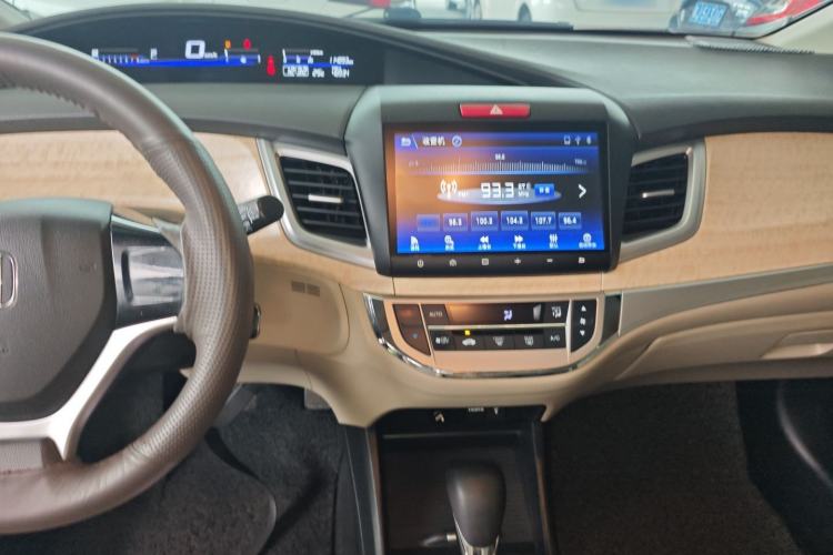 Used Honda Jade 2016 1.8L Automatic Comfort Version 5 Seats Audio And AC Panel