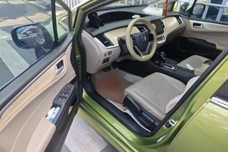 Used Honda Jade 2016 1.8L Automatic Comfort Elite Version 5 Seats Driver Seat