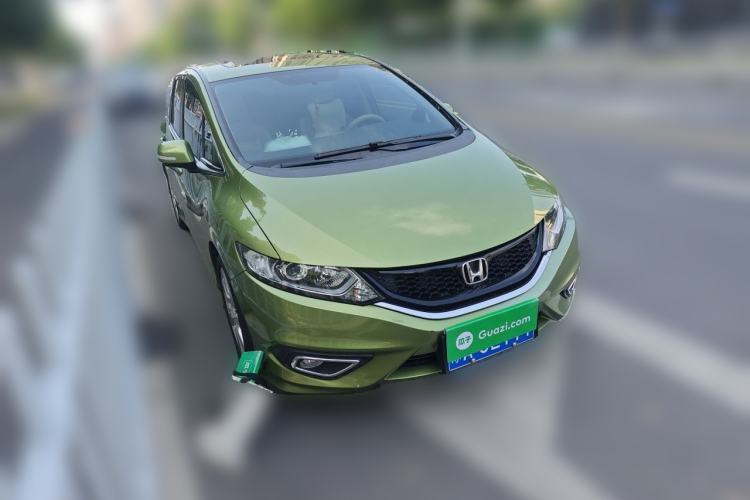 Used Honda Jade 2016 1.8L Automatic Comfort Elite Version 5 Seats Front Right 45 Deg