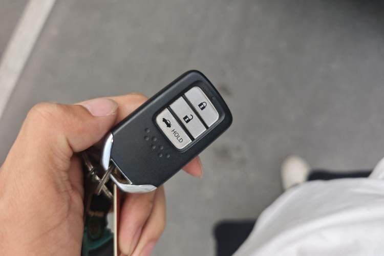 Used Honda Jade 2016 1.8L Automatic Comfort Elite Version 5 Seats Vehicle Key