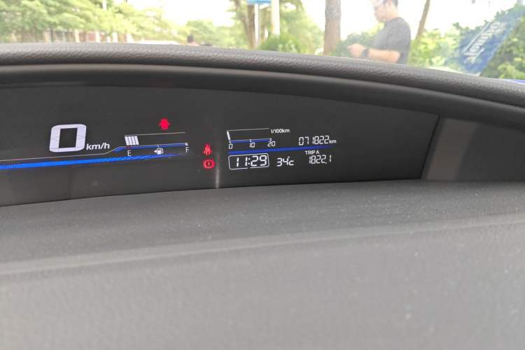 Used Honda Jade 2016 1.8L Automatic Comfort Elite Version 5 Seats Odometer Close Up