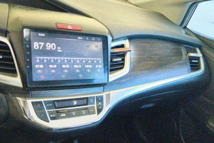 Used Honda Jade 2016 1.8L Automatic Comfort Elite Version 5 Seats Audio And AC Panel