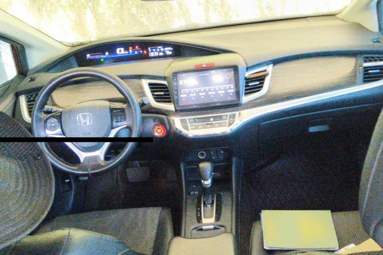 Used Honda Jade 2016 1.8L Automatic Comfort Elite Version 5 Seats Center Console