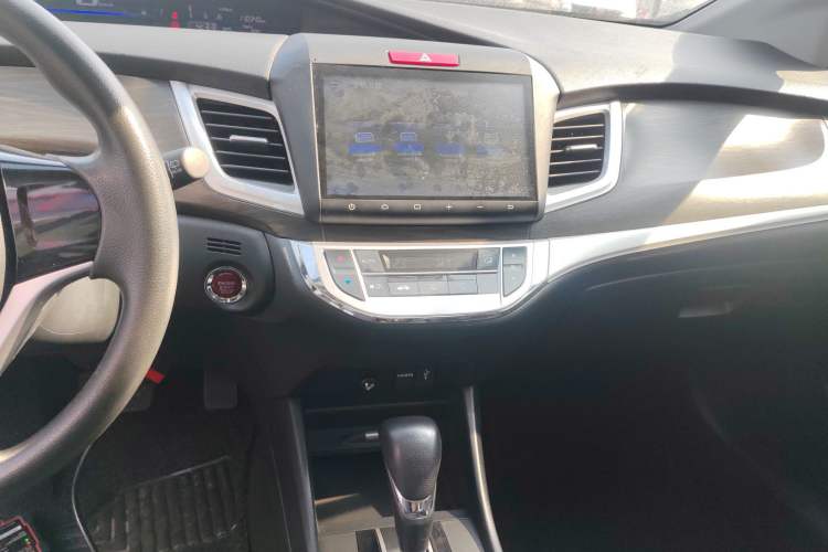 Used Honda Jade 2016 1.8L Automatic Comfort Elite Version 5 Seats Audio And AC Panel