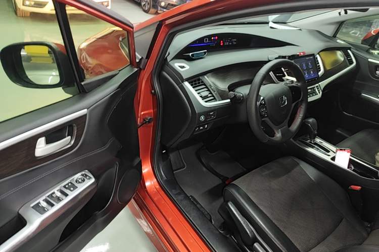 Used Honda Jade 2016 1.8L Automatic Comfort Elite Version 5 Seats Driver Seat