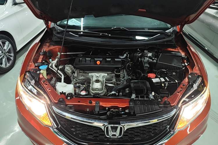 Used Honda Jade 2016 1.8L Automatic Comfort Elite Version 5 Seats Engine Bay